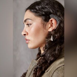 NWT Free People Birds Of A Feather Cocktail Earring Silver Ear Cuff